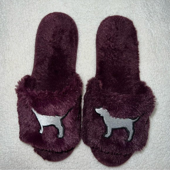 PINK Victorias Secret fuzzy slippers size small (5/6) - Picture 6 of 9